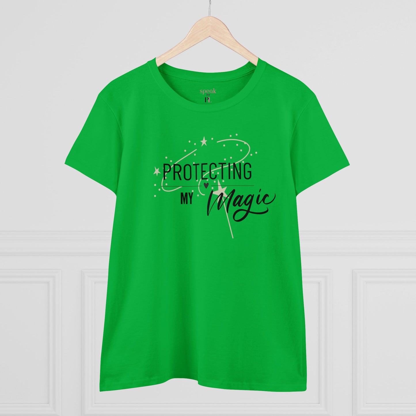Magic Graphic Tee - T-Shirt