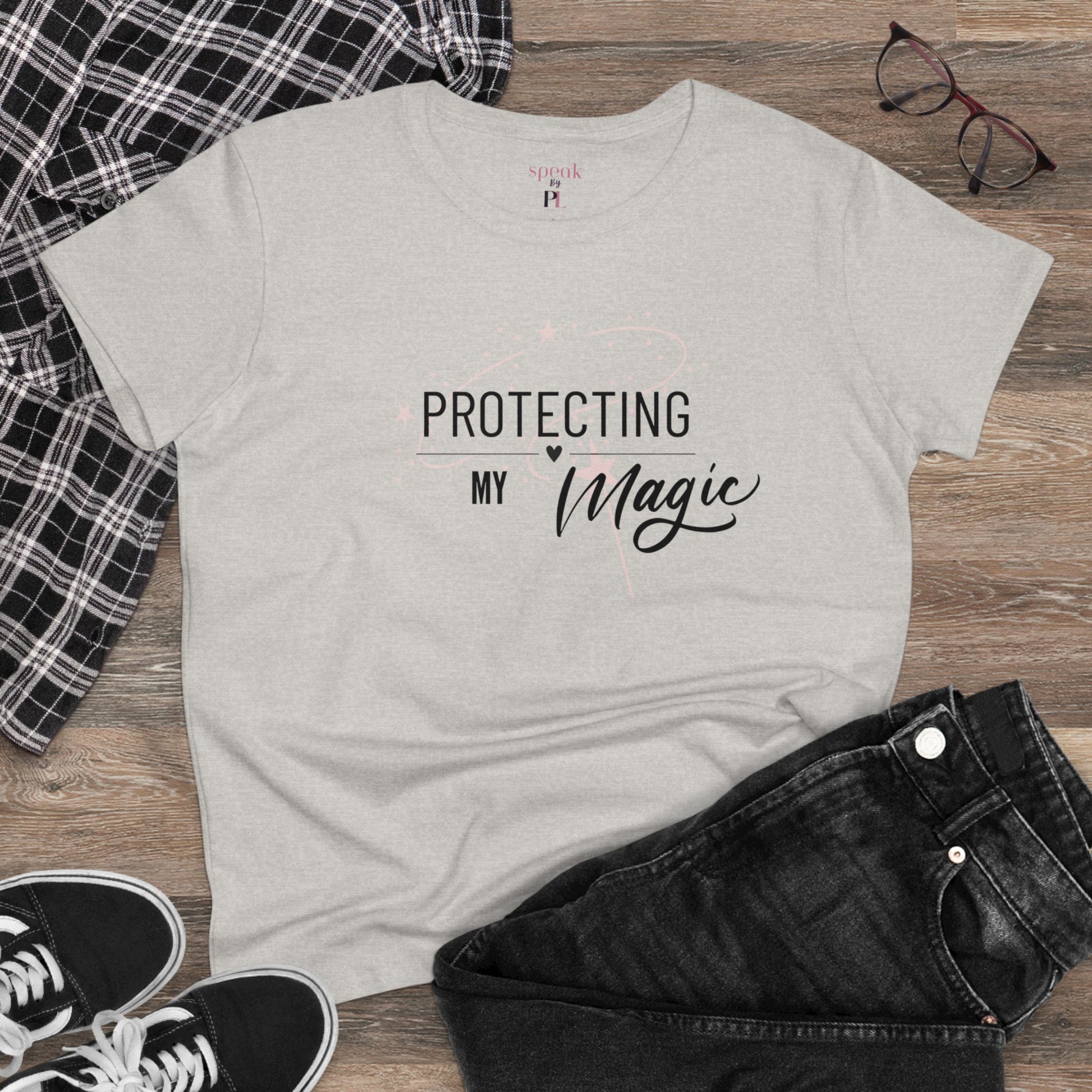 Magic Graphic Tee - T-Shirt